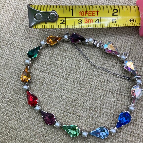 B. DAVID VINTAGE TEARDROP CRYSTAL MULTI COLORED PEARL BRACELET - Picture 4 of 7